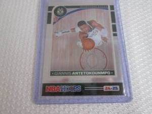 2024-25 Hoops Giannis Antetokounmp...