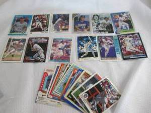Assorted Robin Yount Cards...