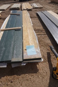 26 - 16 x 16 LP Panel Siding In DK Emerald