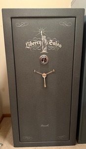 Liberty Safe Lincoln L-25 Residential Security Safe - Serial 432426