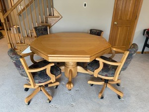 Oak Octagonal GamePoker Table with Green Felt & 4 Upholstered Chairs Set
