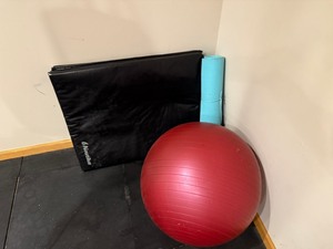 Nautilus Black Folding Gym Mat - Aqua Yoga Mat & Red Stability Ball