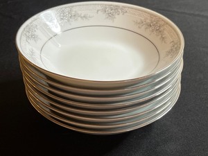 Noritake Legendary Sweet LeiLani 3482 8 Bowls 8 pcs Sri Lanka & 10 Serving Bowl