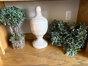 3-Piece Decorative Topiary Set - Woven Basket Plant, Ivory Urn & Faux Ivy