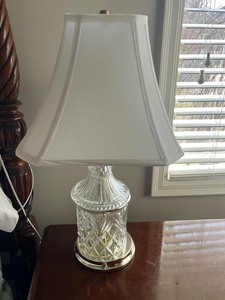 Kincaid Heritage Cherry Wood Nightstand with Brass Hardware & Crystal Lamp - 4-Drawer Bedroom Furniture