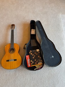 Yamaha G-235II Classical Guitar - Nylon Strings in Hard Case