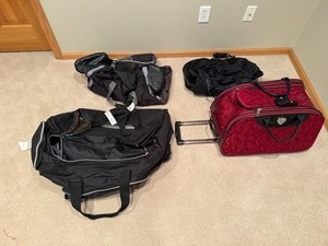 Reebok Duffel Bag & Red Heart Pattern Rolling Suitcase Travel Set (2-Piece)