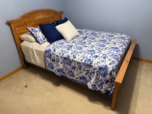 Queen Bed with Simmons Innerspring Mattress - Pine Wood Frame, Blue Floral Quilt