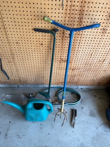 Garden Tools Set Watering Can, 2 Long-Handled Cultivators, Fiskars Pruning Shears