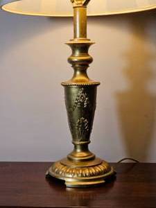 Elegant Matte Gold Urn Table Lamp
