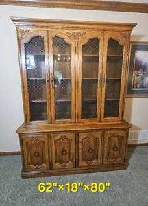 Thomasville Furniture American Contemporary China Hutch