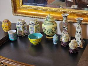 Collection of Colorful Oriental Ginger Jars and D�cor Vase