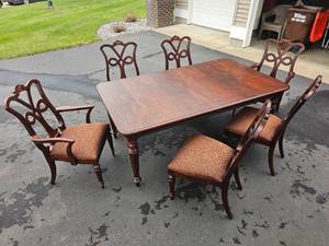 Stunning Century Furniture American Empire Dining Table Set (6 Chairs, 2 Leaves, Pads)