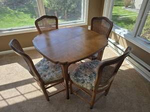 Henredon Scene Two Dining Table with Four Cane Back Chairs