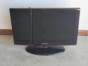 Samsung 26 Inch LCD Television Model LN26B460