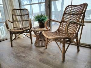 Sweet Vintage Rattan 3 pc Set  Hourglass Table & Armchairs