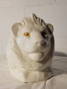 Ceramic White Lion Planter
