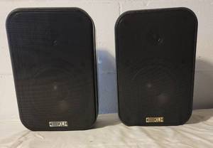 KLH Wall Mount Stereo Speakers Model M-Pro5