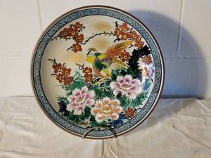 Vibrant Japanese Satsuma Decorative Plate