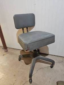 Rugged Shop Tank Chair