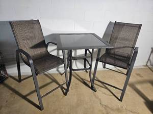 Matte Finish Outdoor High Top Table & Chairs