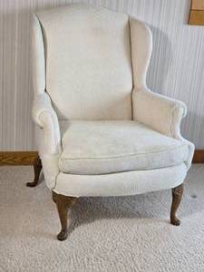 Traditional Wingback Accent Chair with Carved Wood Legs