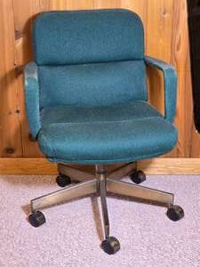 Mid Century Style Upholstered Swivel Office Chair with Metal Base