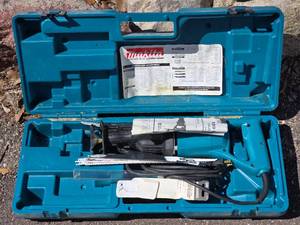 Makita Reciprocating Saw with Case