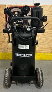 North Star Portable Air Compressor 5.0 CFM, 135 PSI, 20 G Msrp $730.00 read description Sold as Is