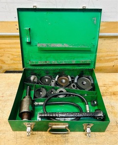 Greenlee 7310SB SlugBuster KnockOut Pinch Set For 12 thru 4 Conuit Designed for making clean quick holesMsrp $2,822.77 read description