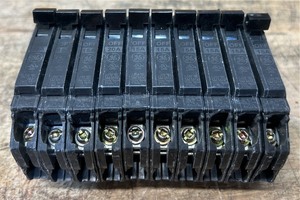 GE Circuit Breakers 15A amp 1-Pole Unit lot of 10
