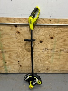  RYOBI ONE 18V 9 in. Cordless Battery Edger