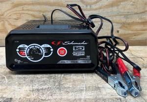 Schumacher Battery ChargerTrickle ChargerDesulfatorBoosterEngine Starter, 12 Volt, 80202 Amp, Model# SC1306 #62071 Msrp $124.99 see description