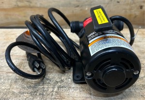 Ironton 115V Water Transfer Pump, 330 GPH, 110 HP, 34in. Ports #107791 Msrp $87.99 see description