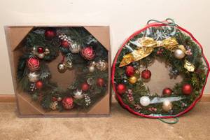 Set of 2 Christmas Wreaths