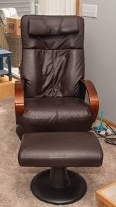 Human Touch HTT-7 Robotic Massage Chair & Footrest