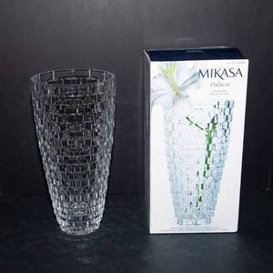 Mikasa Palazzo Crystal Vase  12 with Original Box