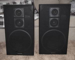 Sanyo SS-1040 Speakers  Set of 2