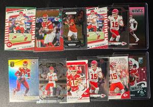 Patrick Mahomes 12-Card Kansas City Chiefs Football Card Lot