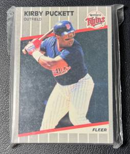 Minnesota Twins 1989 Fleer Team Baseball Card Set (2)