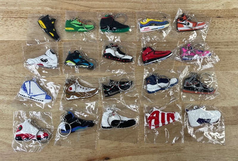 20 Brand New Nike, Air Jordan, Air Max, Kobe Sneaker Shoe Keychains