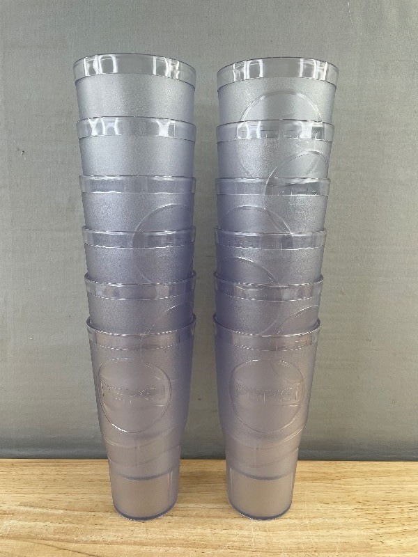 12 Pepsi 20 oz Plastic Glasses - New X