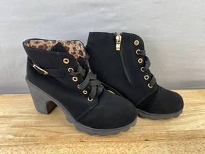 Leopard Print Interior Black Boots, Womens 6 - Brand New