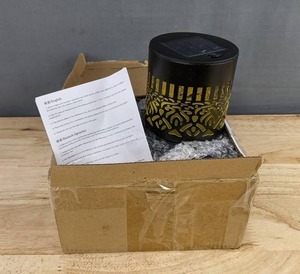 4 Outdoor Solar Lights - Brand New