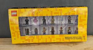 LEGO Minifigure Display Case Holds 16 Figures - Brand New&nbspA