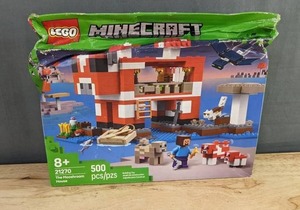LEGO Minecraft The Mooshroom House, 21270 - Brand New A