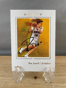 Pau Gasol Autographed NBA Fleer Avant 2003-04 Card, Memphis Grizzlies Basketball I