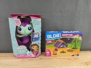 Gabbys Dollhouse Mercat Floating Figures & BLDR Adopt Me - Brand New A