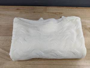 Off-White Womens Cable Knit Sweater - Size Small - Brand New