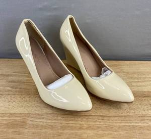 Dress Wedges Womens Size 8 Light Yellow